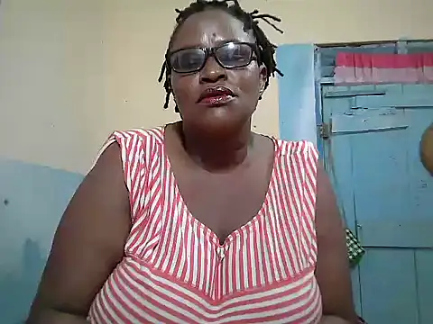 Snapshot of sexy_bigboobss chatting on 12-16-25, 07:46 sexy bigboobss online show from 12-16-25, 07:46