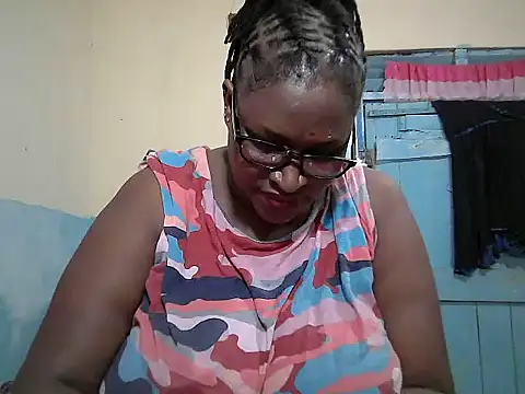 Snapshot of sexy_bigboobss chatting on 12-17-25, 10:10 sexy bigboobss online show from 12-17-25, 10:10