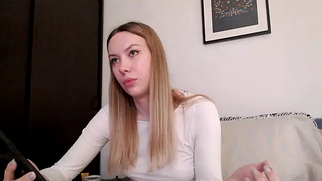 Scarlettford online show from 01-18-26, 01:04