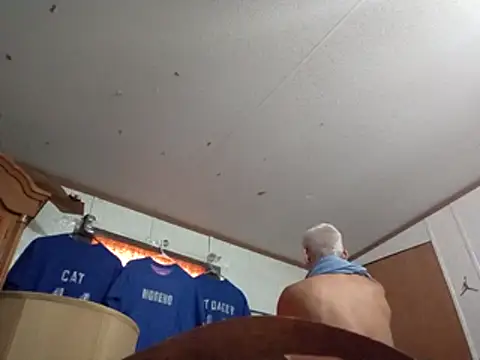 Xoc8  online show from 10-18-25, 07:36