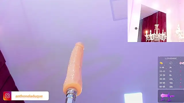 Snapshot of AnthonelaDuque chatting on 12-15-25, 02:16 AnthonelaDuque online show from 12-15-25, 02:16