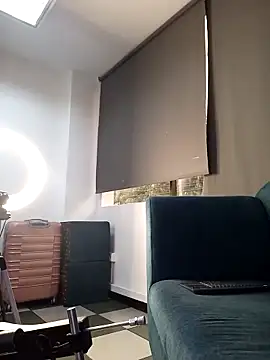 Snapshot of AnthonelaDuque chatting on 12-17-25, 11:38 AnthonelaDuque online show from 12-17-25, 11:38