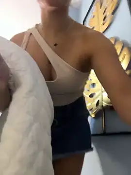 Snapshot of AnthonelaDuque chatting on 03-02-26, 11:39 AnthonelaDuque online show from 03-02-26, 11:39