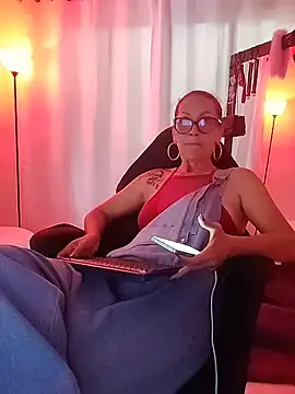 Snapshot of SelenaHouston chatting on 02-06-26, 08:12 SelenaHouston online show from 02-06-26, 08:12