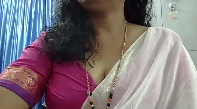 Snapshot of Vijji-telugu chatting on 12-23-24, 04:55 Vijji-telugu online show from 12-23-24, 04:55