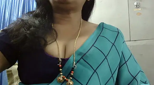 Snapshot of Vijji-telugu chatting on 01-04-25, 07:45 Vijji-telugu online show from 01-04-25, 07:45