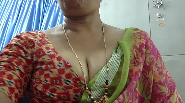 Snapshot of Vijji-telugu chatting on 03-04-25, 08:02 Vijji-telugu online show from 03-04-25, 08:02