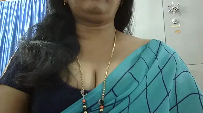 Snapshot of Vijji-telugu chatting on 03-07-25, 07:52 Vijji-telugu online show from 03-07-25, 07:52