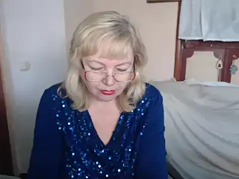 EvelynLoveShy online show from 12-19-24, 09:18