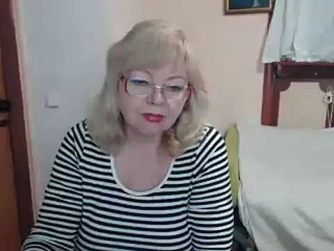 EvelynLoveShy online show from 12-26-24, 08:18