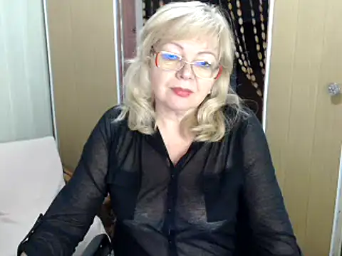EvelynLoveShy online show from 12-31-24, 07:51
