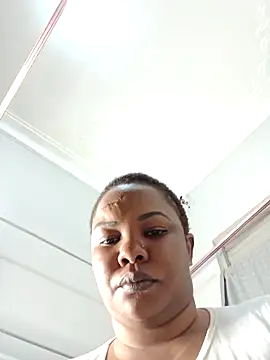 Snapshot of Babez_show chatting on 11-17-25, 02:56 Babez show online show from 11-17-25, 02:56