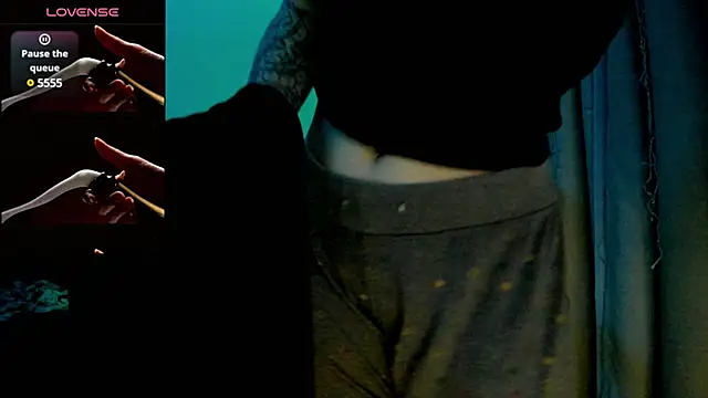 Ledy WWWII online show from 02-26-25, 08:54