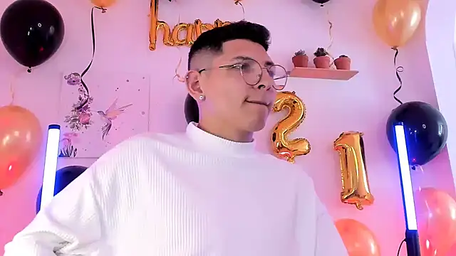 a lejandro 0 8 online show from 02-18-25, 07:52