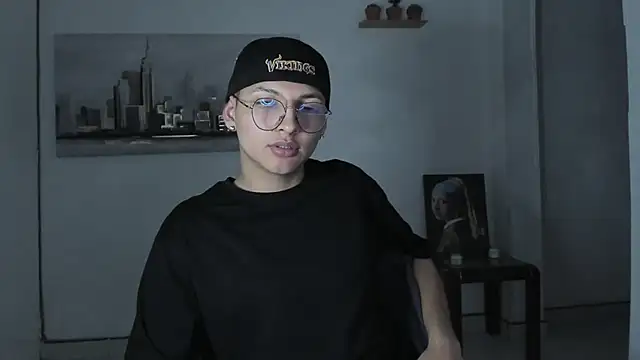 a lejandro 0 8 online show from 03-01-25, 04:58