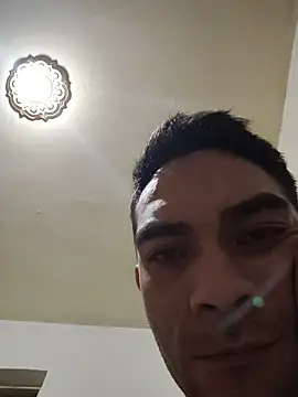 sexyboycolombi4 online show from 10-17-25, 11:51