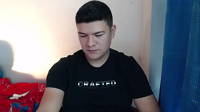 Snapshot of Plug_Control chatting on 10-19-25, 09:48 Plug Control online show from 10-19-25, 09:48