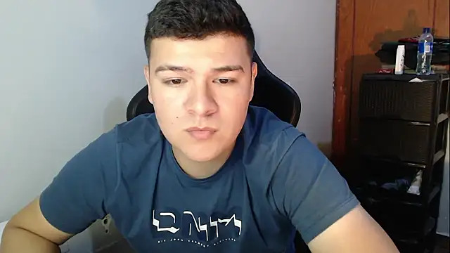 Snapshot of Plug_Control chatting on 01-13-26, 12:16 Plug Control online show from 01-13-26, 12:16