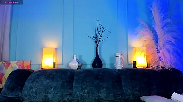 Courtney gonet online show from 10-18-25, 01:12