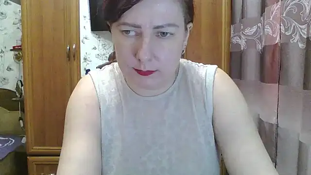Snapshot of SophieNightAh chatting on 02-01-25, 03:28 SophieNightAh online show from 02-01-25, 03:28