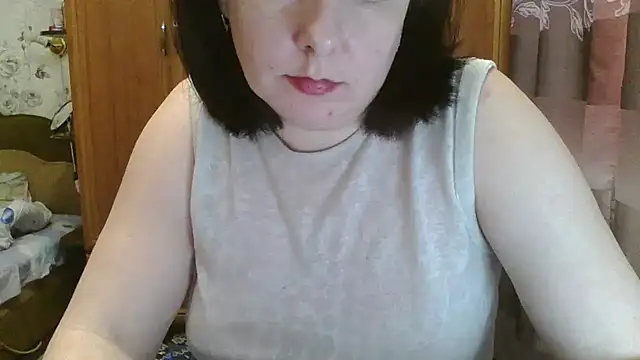 Snapshot of SophieNightAh chatting on 02-27-25, 06:31 SophieNightAh online show from 02-27-25, 06:31
