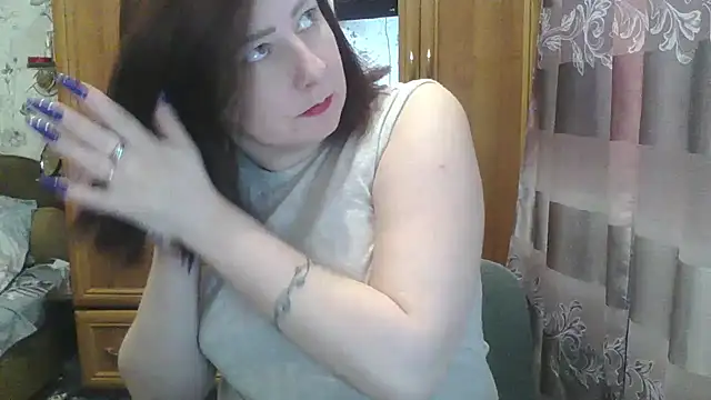 Snapshot of SophieNightAh chatting on 03-21-25, 12:17 SophieNightAh online show from 03-21-25, 12:17