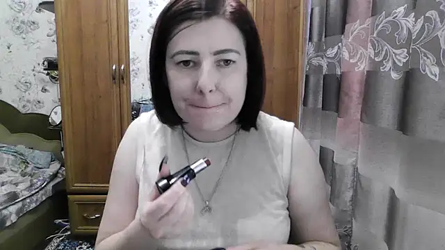 Snapshot of SophieNightAh chatting on 09-12-25, 12:27 SophieNightAh online show from 09-12-25, 12:27
