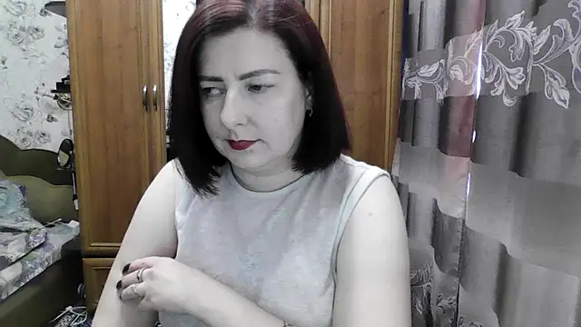 Snapshot of SophieNightAh chatting on 09-13-25, 12:27 SophieNightAh online show from 09-13-25, 12:27