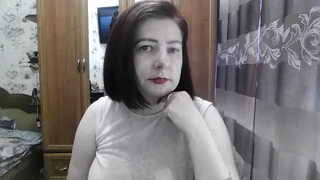 Snapshot of SophieNightAh chatting on 09-14-25, 11:20 SophieNightAh online show from 09-14-25, 11:20