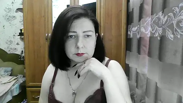 Snapshot of SophieNightAh chatting on 10-11-25, 12:47 SophieNightAh online show from 10-11-25, 12:47