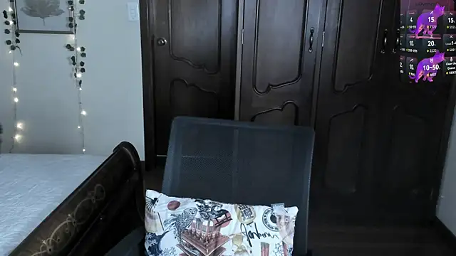 Snapshot of BlueBerry____ chatting on 09-18-25, 09:50 BlueBerry online show from 09-18-25, 09:50