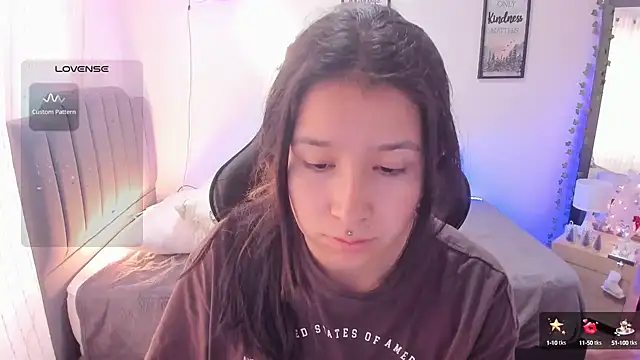 Amy joones online show from 12-23-24, 01:35