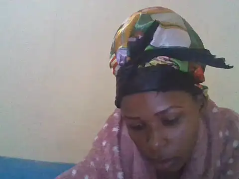 CharlotteDee online show from 10-19-25, 06:08