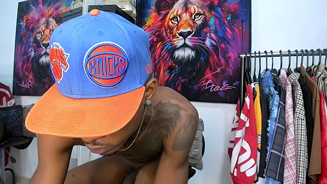 Snapshot of Pantera_black_21 chatting on 10-27-25, 10:14 Pantera black 21 online show from 10-27-25, 10:14