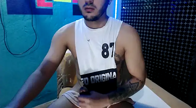 Snapshot of xxxxhotxoxo chatting on 12-14-24, 06:35 xxxxhotxoxo online show from 12-14-24, 06:35