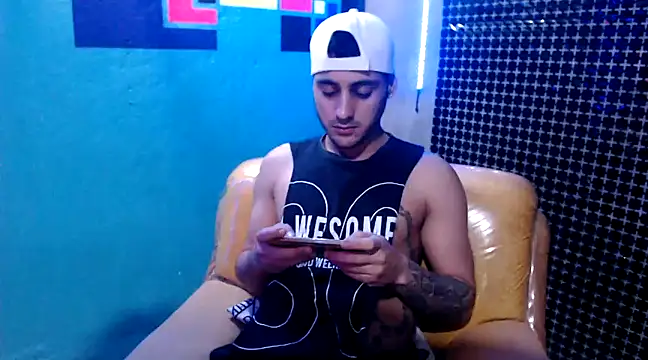 Snapshot of xxxxhotxoxo chatting on 12-17-24, 03:50 xxxxhotxoxo online show from 12-17-24, 03:50