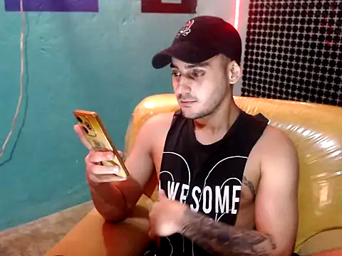 Snapshot of xxxxhotxoxo chatting on 12-20-24, 05:57 xxxxhotxoxo online show from 12-20-24, 05:57