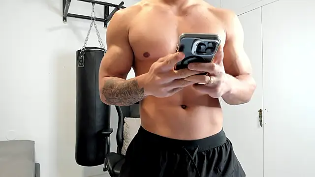 Snapshot of dan01_ chatting on 02-21-26, 10:27 dan01 online show from 02-21-26, 10:27