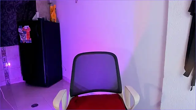 CandyLatinHott online show from 04-05-26, 01:03