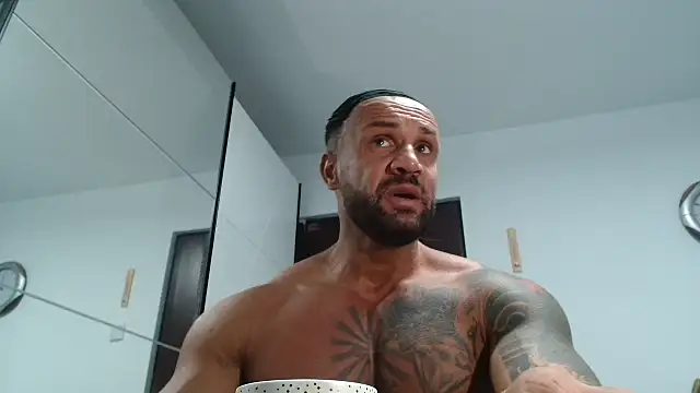 Magnificmuscles89 online show from 02-08-26, 11:57