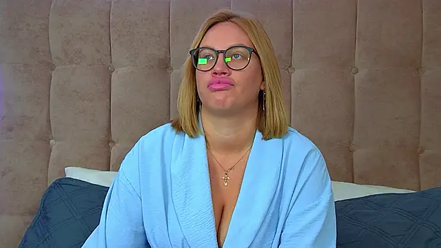 MariaNeumann online show from 10-09-25, 06:22