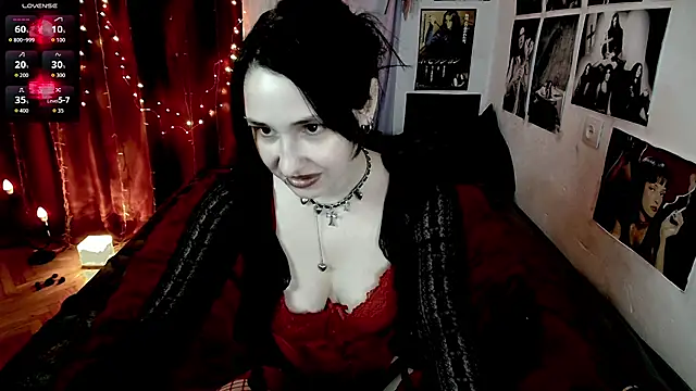 Snapshot of Tricky_Vicky666 chatting on 11-06-25, 12:00 Tricky Vicky666 online show from 11-06-25, 12:00