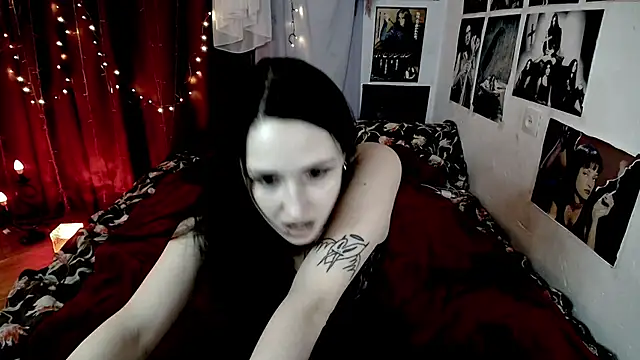 Snapshot of Tricky_Vicky666 chatting on 01-11-26, 12:15 Tricky Vicky666 online show from 01-11-26, 12:15