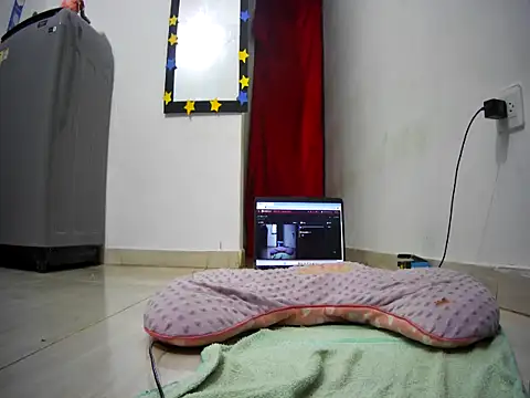 Snapshot of liam-65 chatting on 11-18-25, 11:47 liam-65 online show from 11-18-25, 11:47