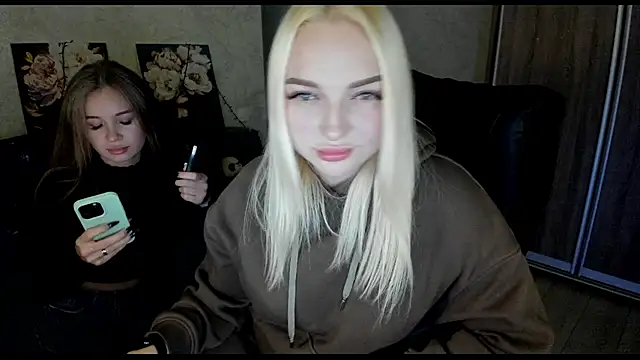  NigoNika online show from 10-23-25, 09:02