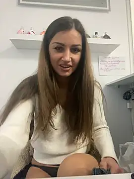 Snapshot of Lanaa19 chatting on 12-15-24, 11:12 Lanaa19 online show from 12-15-24, 11:12