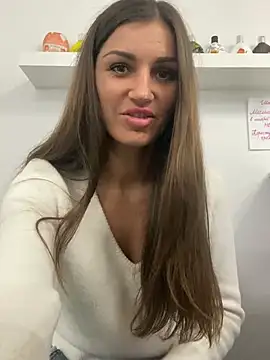 Snapshot of Lanaa19 chatting on 12-27-24, 12:56 Lanaa19 online show from 12-27-24, 12:56