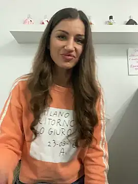 Snapshot of Lanaa19 chatting on 03-19-25, 02:57 Lanaa19 online show from 03-19-25, 02:57