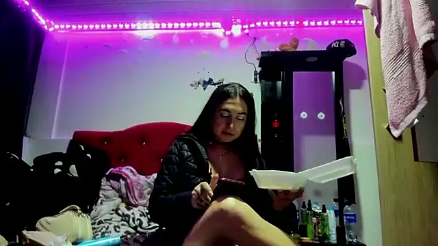 Snapshot of Sweet-Suck69 chatting on 11-19-25, 05:18 Sweet-Suck69 online show from 11-19-25, 05:18