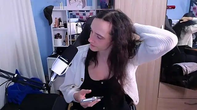 MemiKouki online show from 01-24-25, 09:05